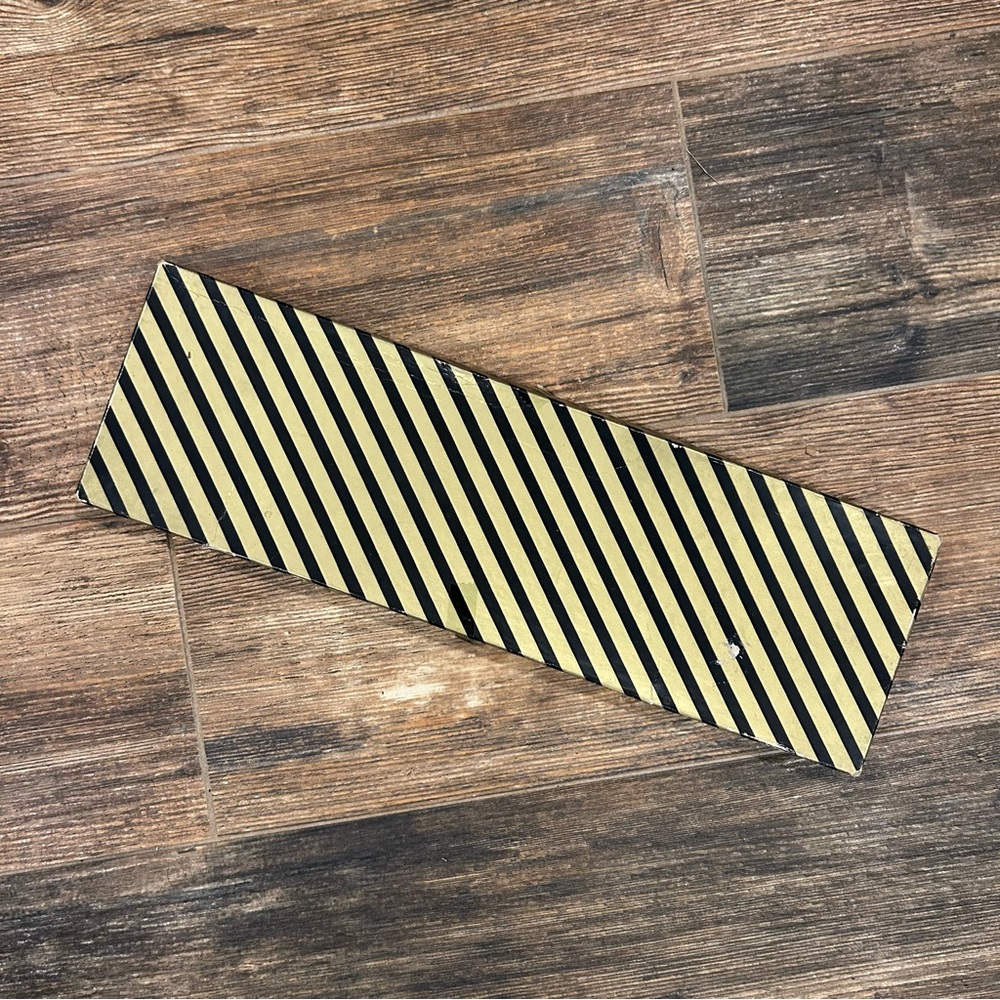 Vintage John Comfort for Richard’s Greenwich Tie | Made in England | 100% Silk - Picture 11 of 11